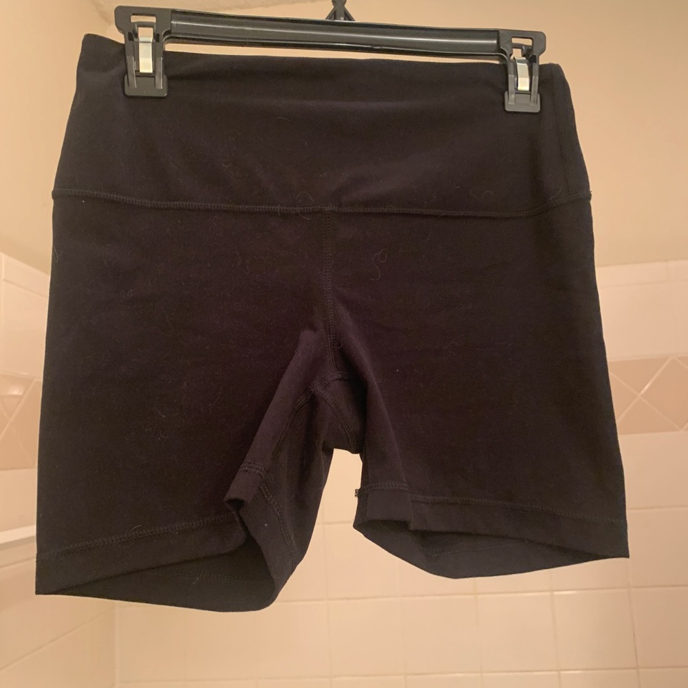 Yogalicious Lux Black Bike Shorts Size M